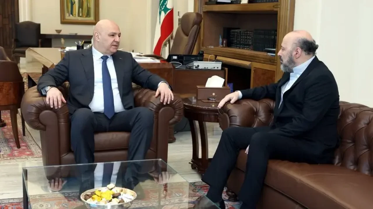 f0ff99c5-8a64-4b61-b81d-2fc922e319cf