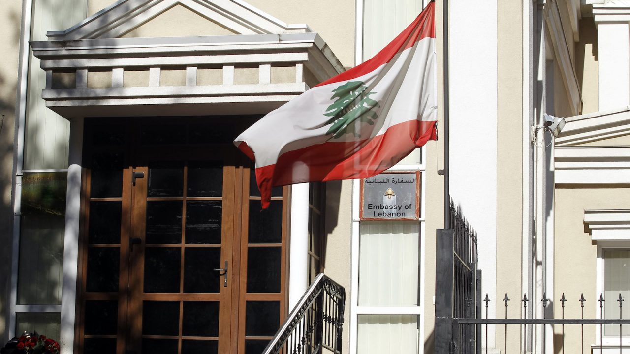 KIEV, UKRAINE - 2020/08/06: Lebanese national flag hangs at half-mast in tribute to the victims of the massive explosion in Beirut outside the Embassy of Lebanon in Kiev.
The massive blast, allegedly by ammonium nitrate which was stored at the port exploded and killed at least 135 people and injured thousands in Beirut on August 04, 2020. (Photo by Pavlo Gonchar/SOPA Images/LightRocket via Getty Images)