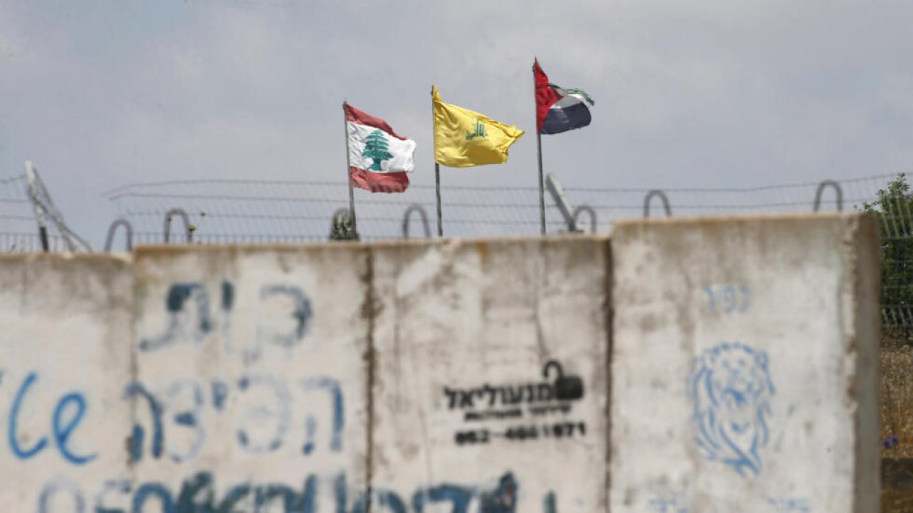 flags_hezbollah_borders_lebanon