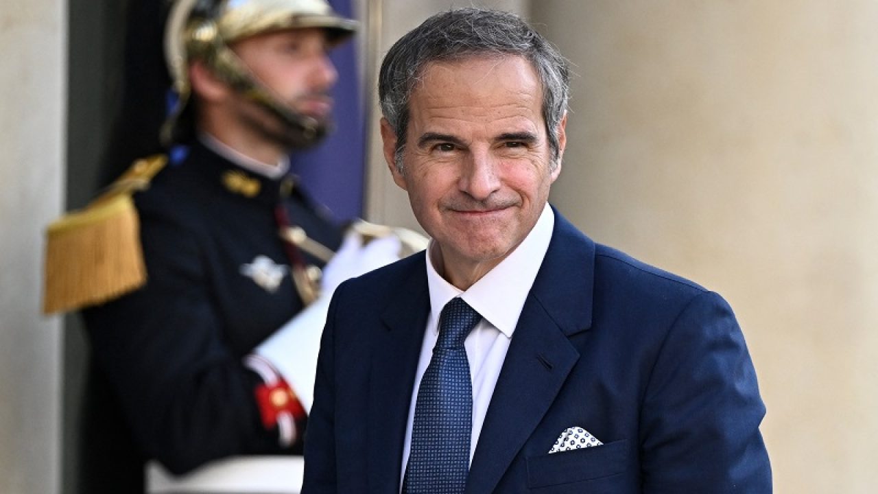 Director General of the International Atomic Energy Agency (IAEA) Rafael Grossi arrives for a meeting with the French president at the Elysee Palace in Paris on June 25, 2025. The French president hosts the IAEA chair to take stock of the "state of Iran's nuclear programme", the Elysee announced, following Israeli and American strikes. (Photo by JULIEN DE ROSA / AFP)