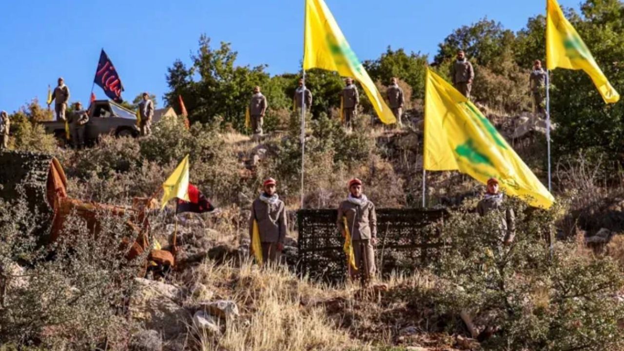 hezb fighters flags south