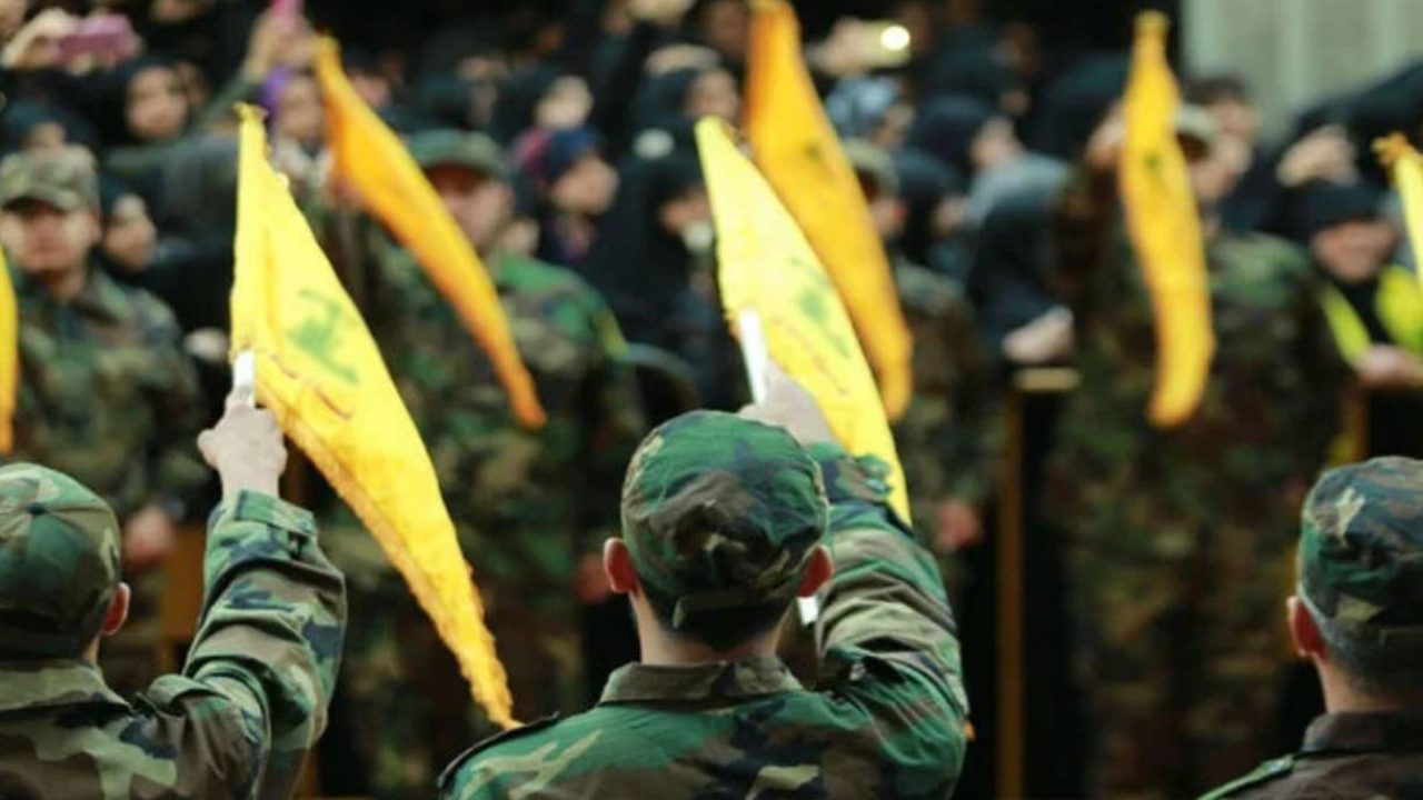 hezb fighters holdings flags 2