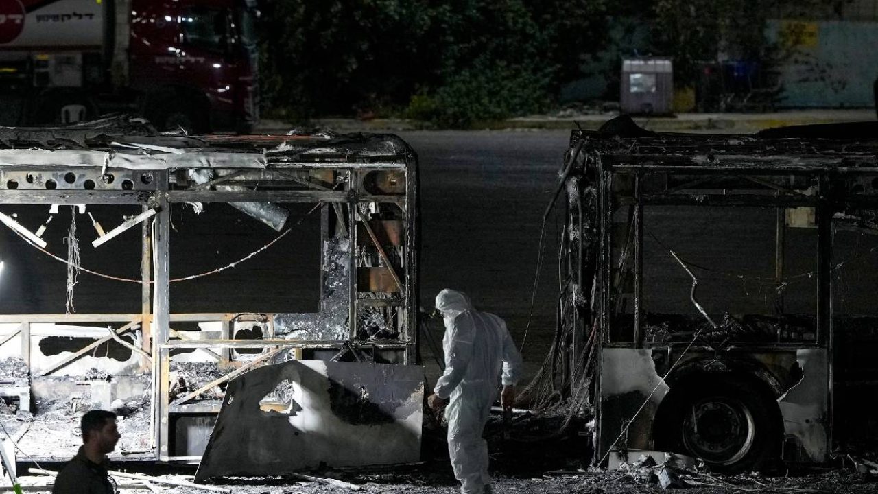 israeli buses exploded