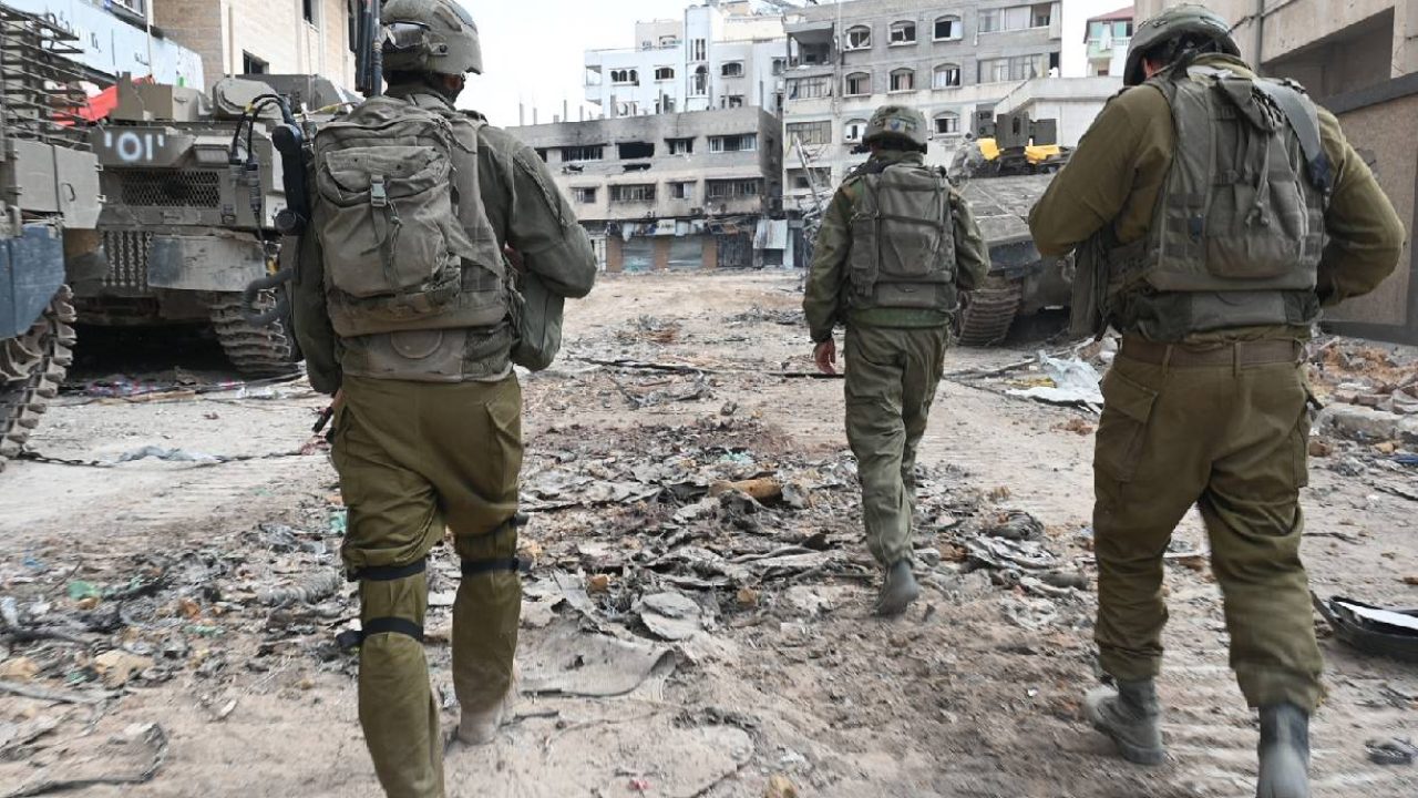 israeli soldiers marching in gaza