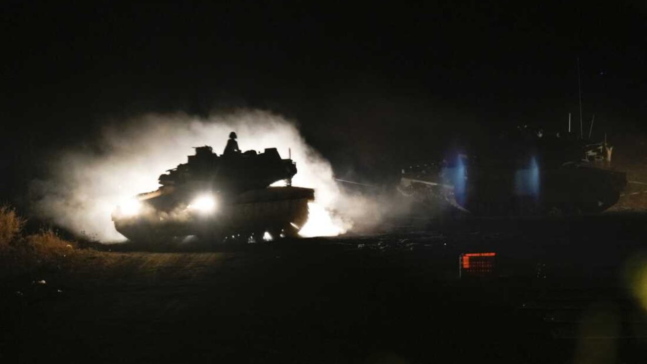 israeli tanks south lebanon 1