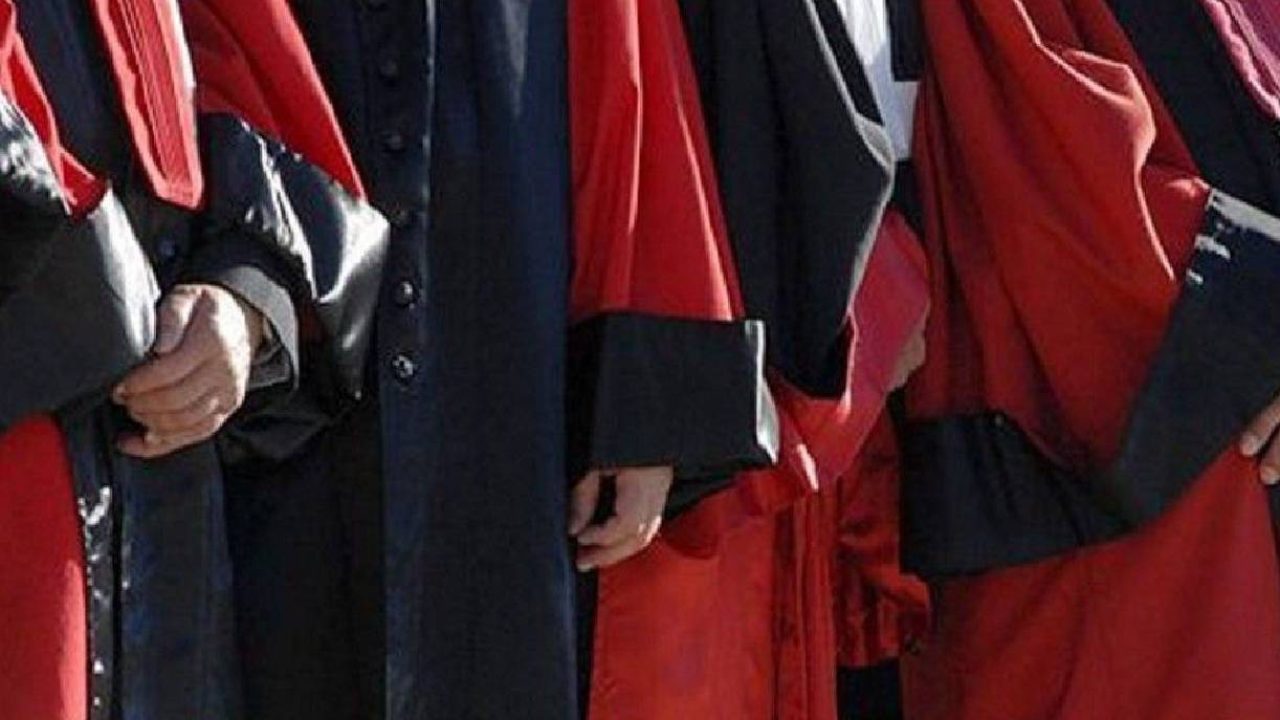 judges-qxpps1l1b1rd6fm1vd772gvy8bbo3ap96v5ge0a140