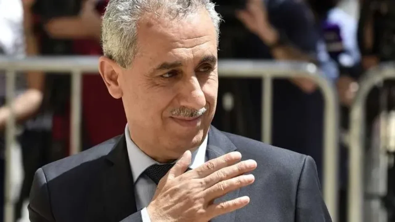 khawaja-qvxrj50jxa1slur1550yiod0bir52e96gh2xiimecg