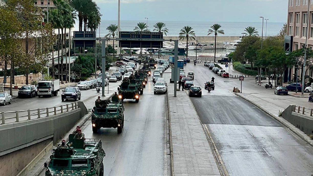 leb army trucks marching