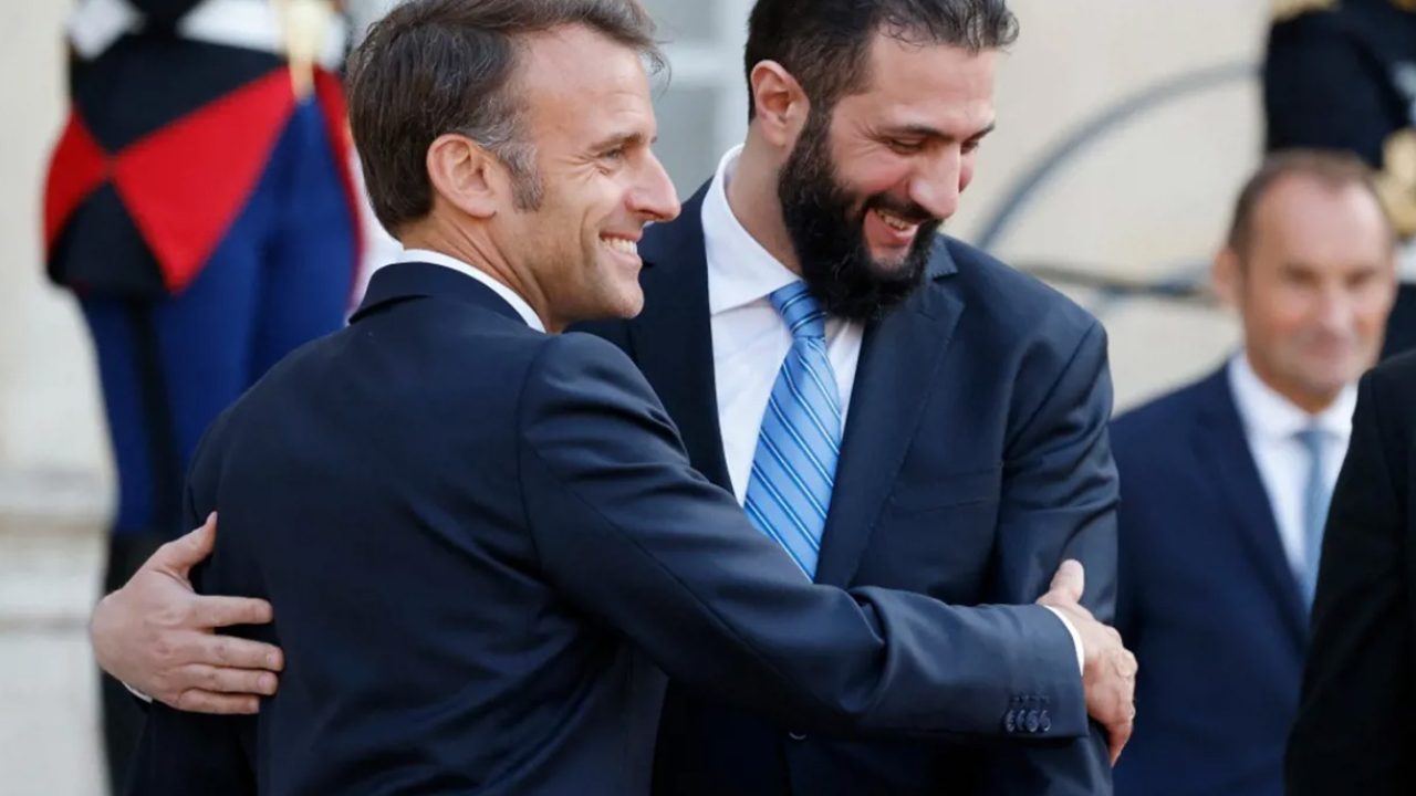 macron chare3