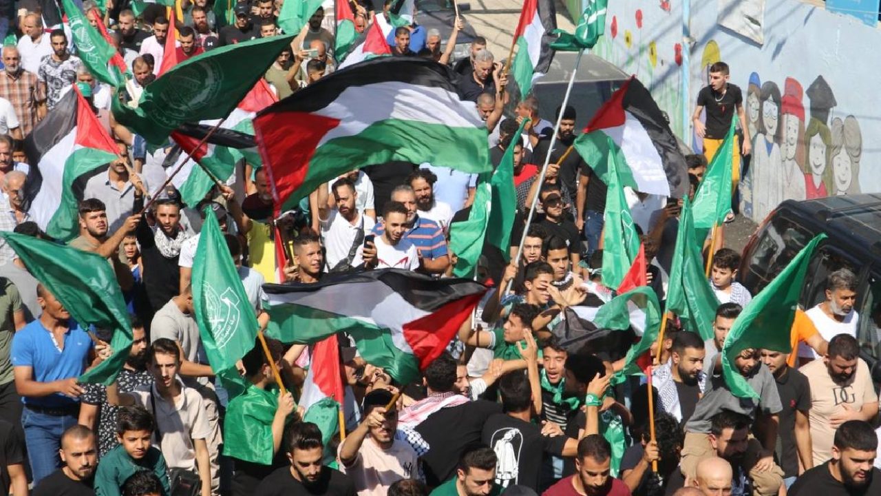 march hamas in tyre camps