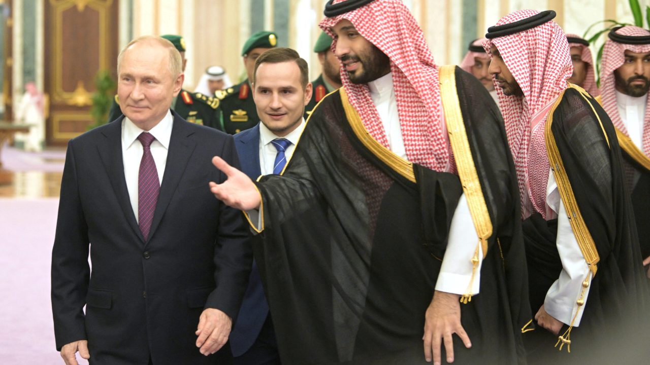 Russian President Vladimir Putin and Saudi Crown Prince Mohammed bin Salman walk during a meeting in Riyadh, Saudi Arabia December 6, 2023.  Sputnik/Aleksey Nikolskyi/Kremlin via REUTERS ATTENTION EDITORS - THIS IMAGE WAS PROVIDED BY A THIRD PARTY.