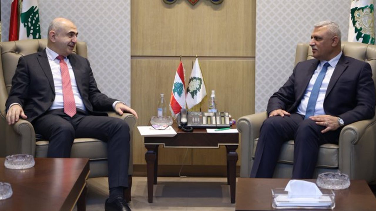 sh9air-w-ra2ees-ljem3a