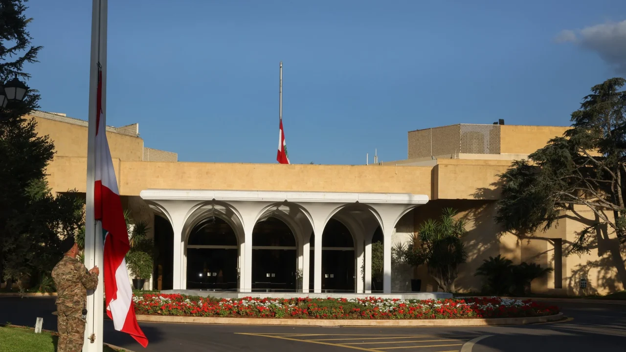 tnkys-alaalm-ksr-baabda