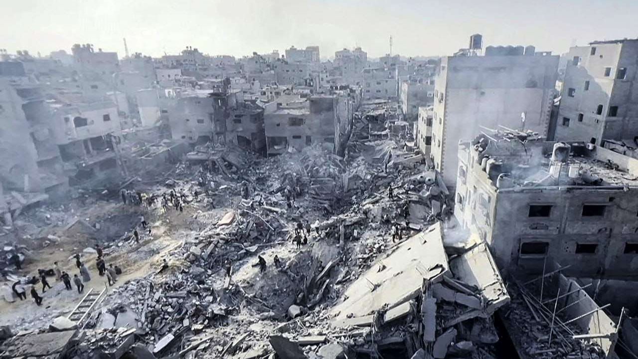 إسرائيل-أسقطت-ما-يعادل-قنبلتين-نوويتين-على-غزة