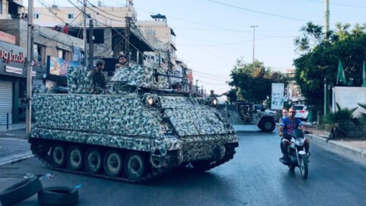 الجيش-ينتشر-في-خلدة-بعد-تعرّض-جنازة-علي-شبلي-660x330 خلدة... والمخاوف من لعبة امنية