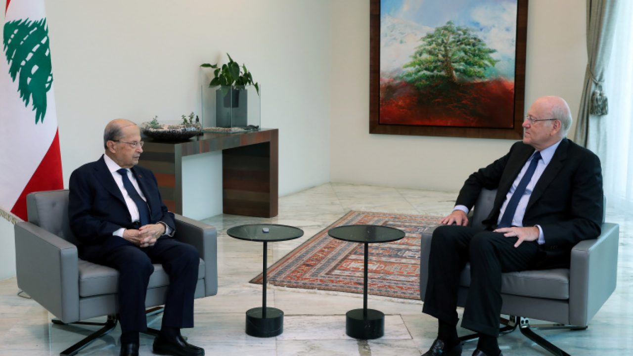 Lebanon’s President Michel Aoun meets with leading businessman Najib Mikati at the presidential palace in Baabda ب الصباحية: الحديث عن الايجابية يعود.. واجتماع اليوم مصيري