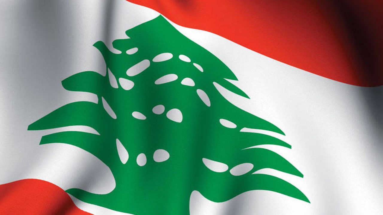 صور-العلم-اللبناني-4 (5)